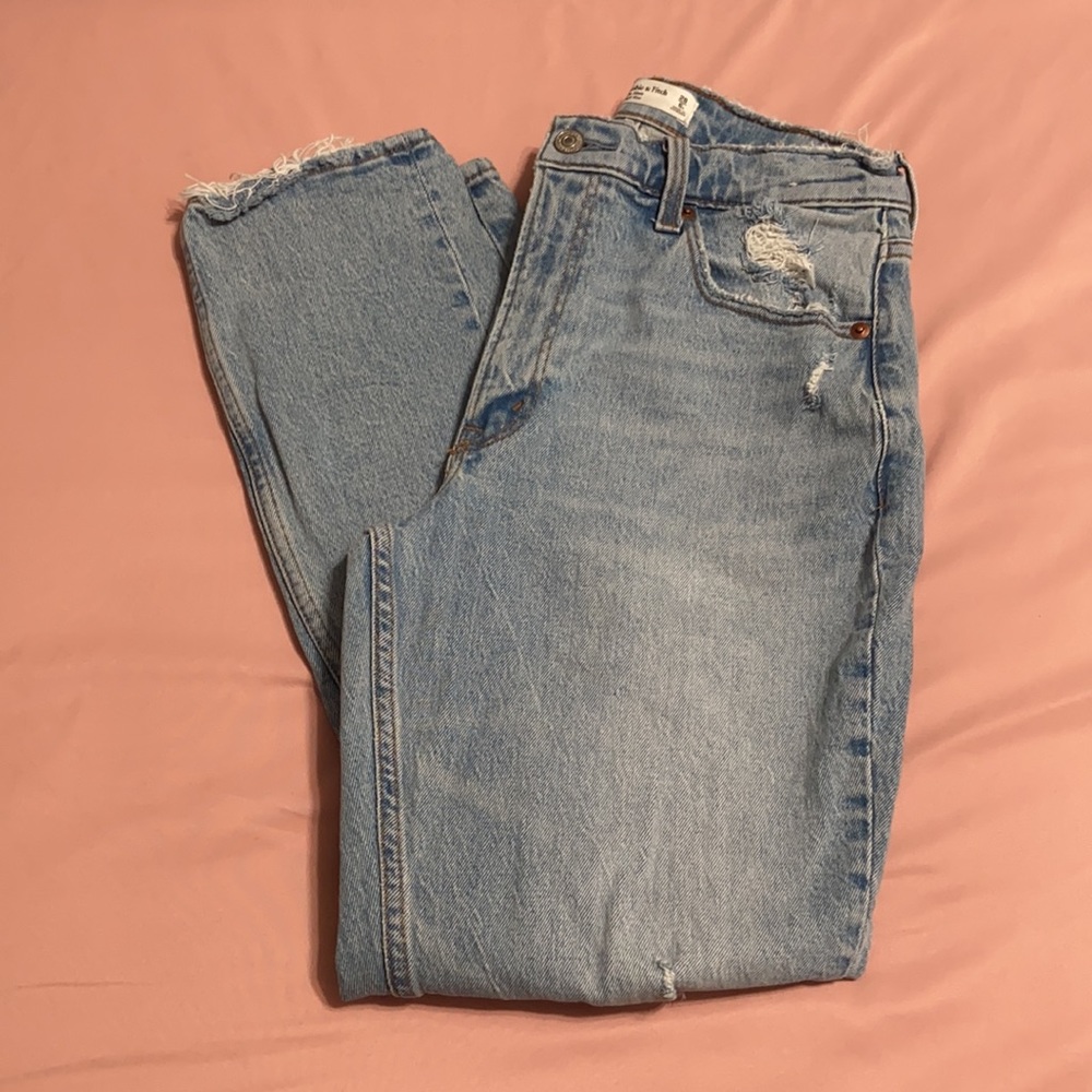 Abercrombie High Rise Mom Jeans - Picture 6 of 8